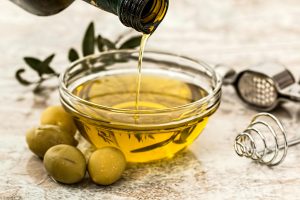 With olive oil, researchers aim to reduce cholesterol in pregnant women
